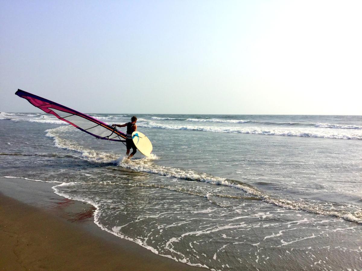 Morjim Queen Beach Resort Exterior photo